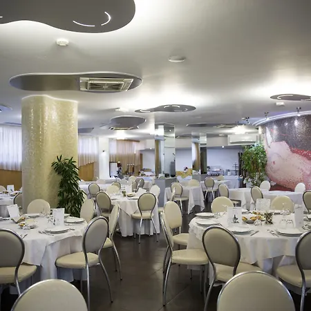 Kore 4* Villaggio Mosè