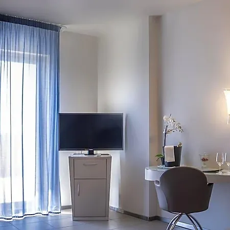 Kore 4* Villaggio Mosè